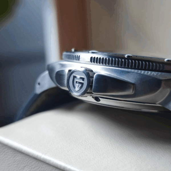 Hafta Bazaar by Pagani Design PD-1767 Automatic Diver Edition watch with a rugged stainless-steel case, rotating dive bezel, luminous markers, and sporty diver styling.