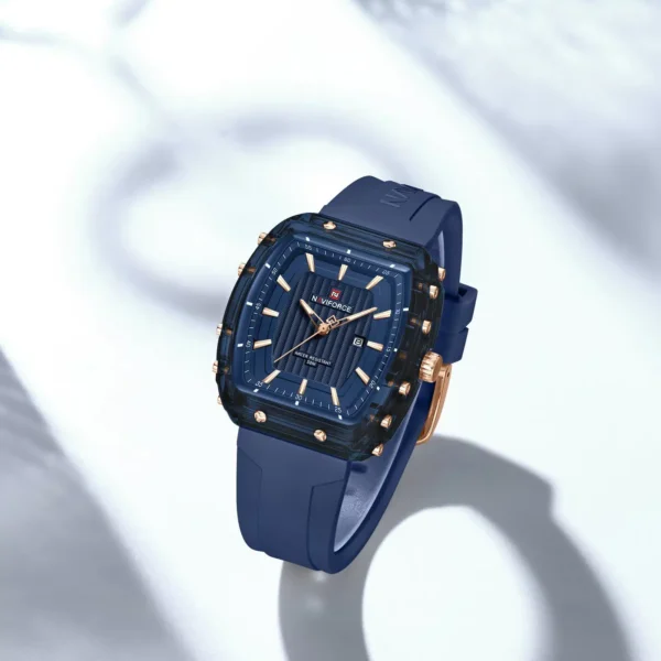 Naviforce NF 7124 Urban Lady Date women’s wristwatch silicone strap, and date display in a modern fashion design.