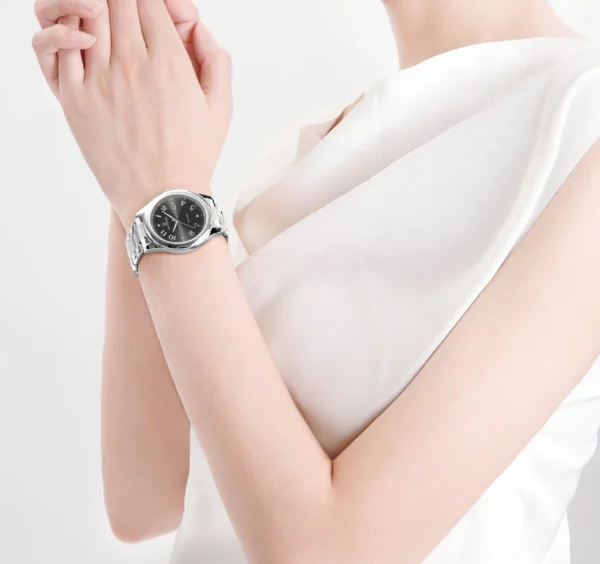 Hafta Bazaar by “Naviforce NF-5059 Glamour Edition elegant ladies wristwatch.”