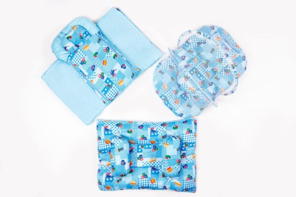 Hafta Bazaar by 8-piece newborn baby bedding set with carry nest, pillow, bolsters, quilt, and soft bedding accessories.