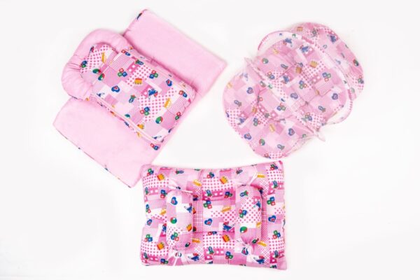 Hafta Bazaar by 8-piece newborn baby bedding set with carry nest, pillow, bolsters, quilt, and soft bedding accessories.