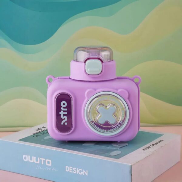 Hafta Bazaar by “Camera-shaped water bottle beaker designed for kids with a fun and playful look.”