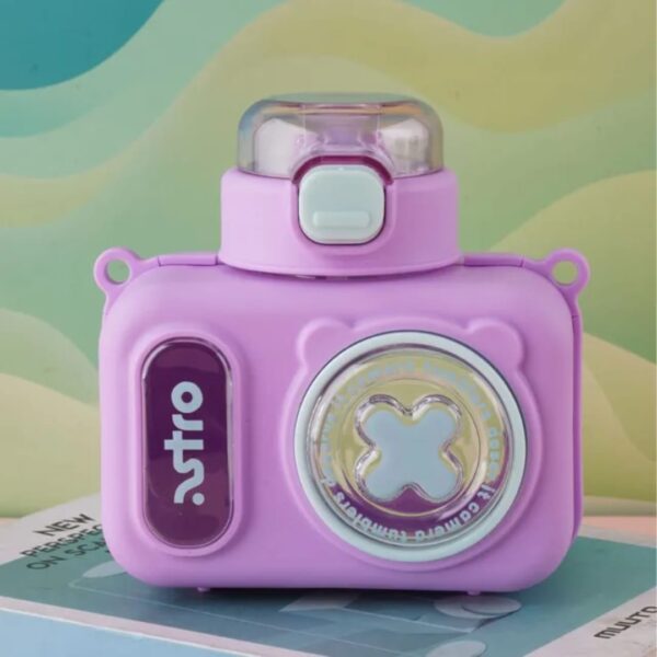 Hafta Bazaar by “Camera-shaped water bottle beaker designed for kids with a fun and playful look.”