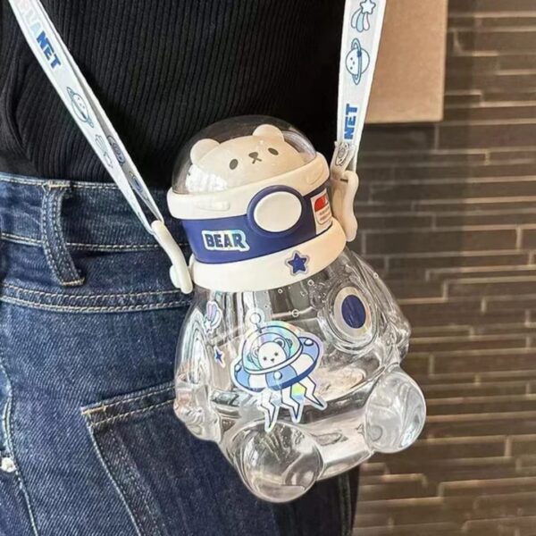 Hafta Bazaar By “Kids sipper beaker 650ml made from BPA-free plastic, ideal for school and daily use.”