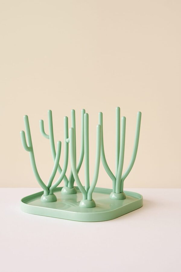 Hafta Bazaar by “Drain rack with cleaning brush used for drying baby bottles, cups, and feeding accessories.”