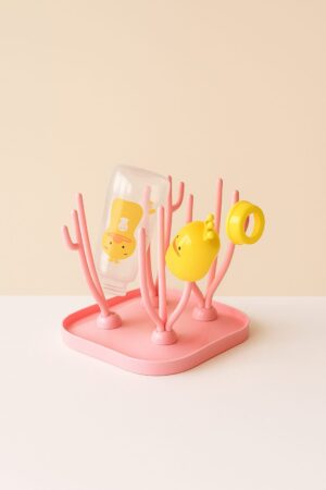 Hafta Bazaar by “Drain rack with cleaning brush used for drying baby bottles, cups, and feeding accessories.”